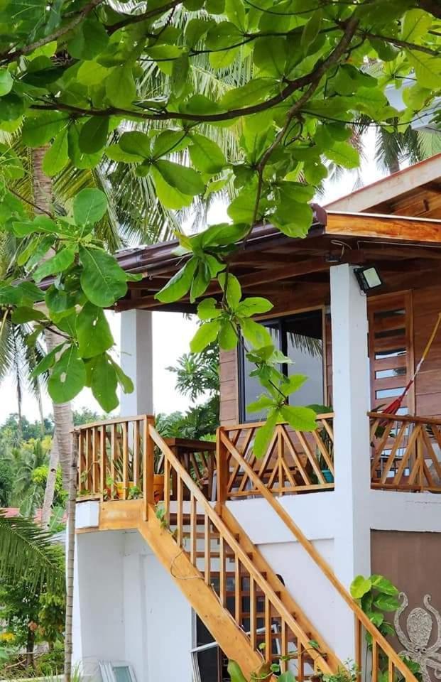 Libagon Chue&Larry'S Beachside Homestay מראה חיצוני תמונה